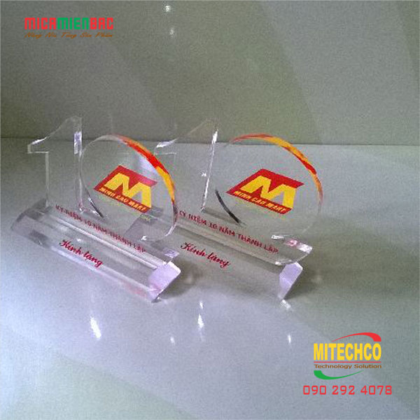 Kỷ niệm chương mica tại Phan Đình Phùng